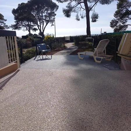 Bandol, T3, Les Pieds Dans L'eau, Presqu'ile Du Capelan