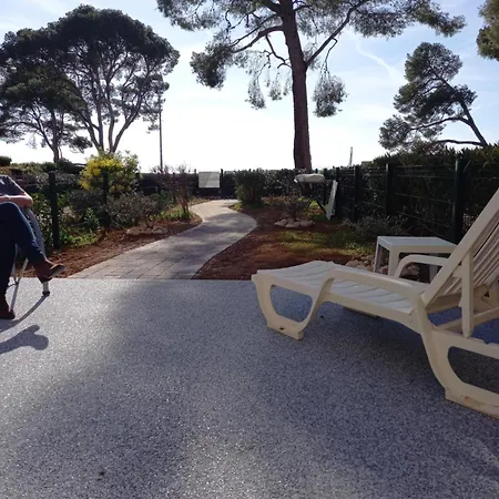 Apartment Bandol, T3, Les Pieds Dans L'eau, Presqu'ile Du Capelan