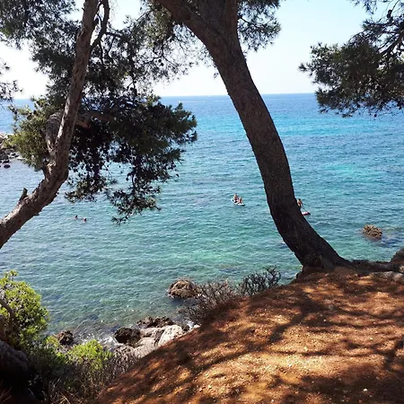 Bandol, T3, Les Pieds Dans L'eau, Presqu'ile Du Capelan Apartment *